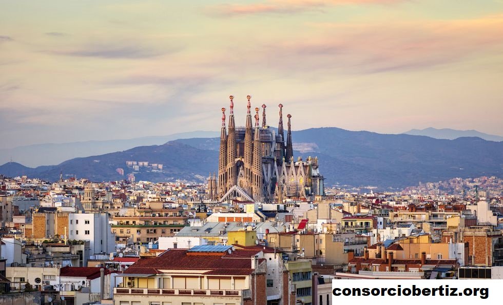 21 Tempat Wisata Terpopuler di Barcelona, Spanyol